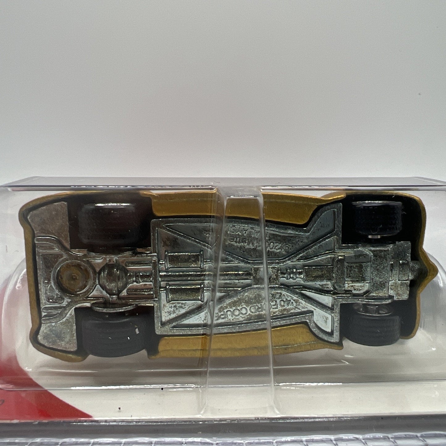 Hot Wheels 2005 Holiday Rods 1940 Ford Coupe Gold 1:64 Die Cast Christmas Car