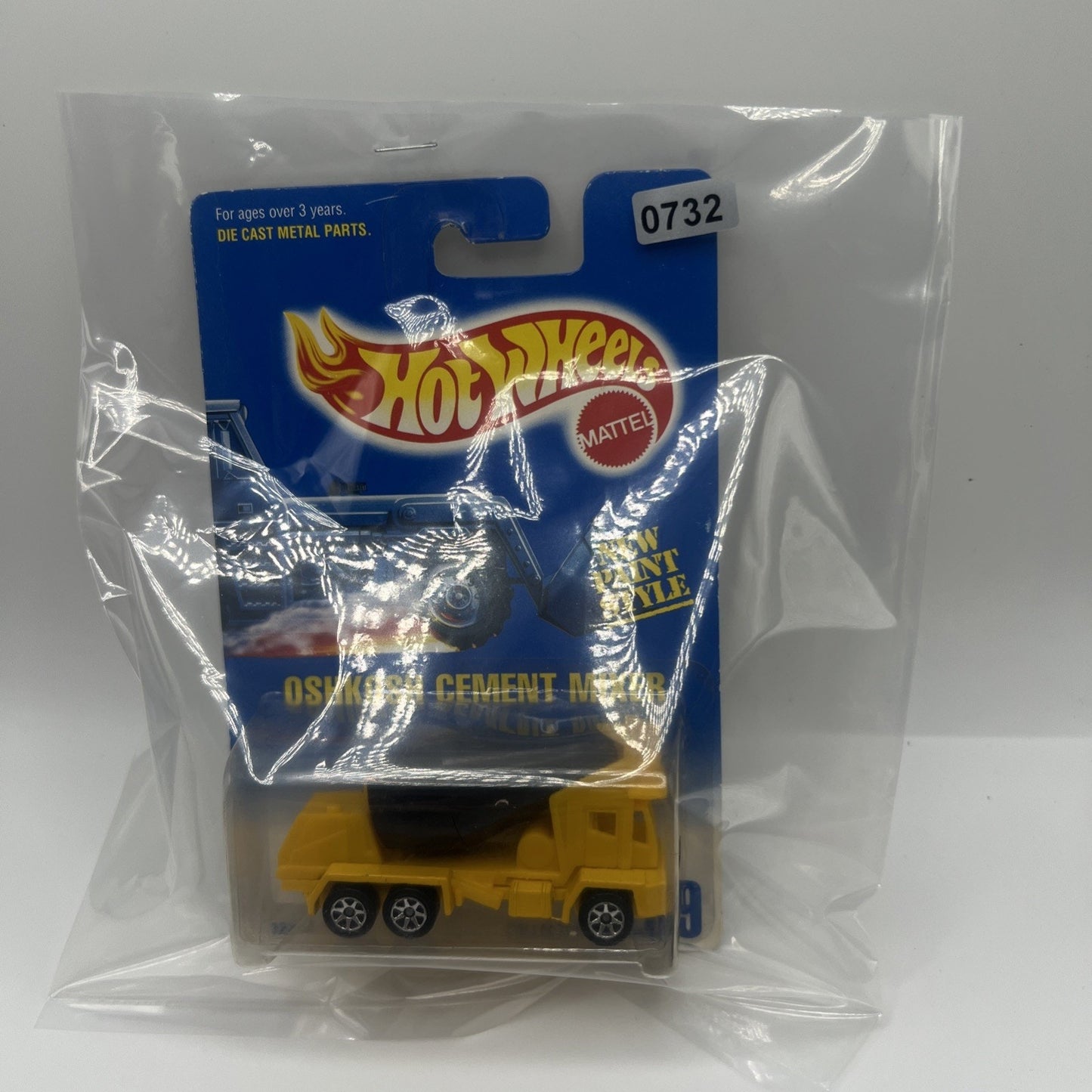 1991 Hot Wheels Oshkosh Cement Mixer #269 Yellow Construction Truck Die Cast