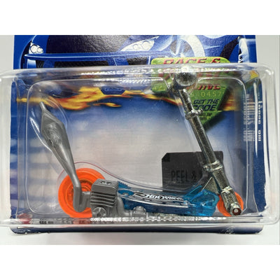 Hot Wheels Mo' Scoot 2002 Collector No. 157 Blue Scooter Moped Diecast Toy