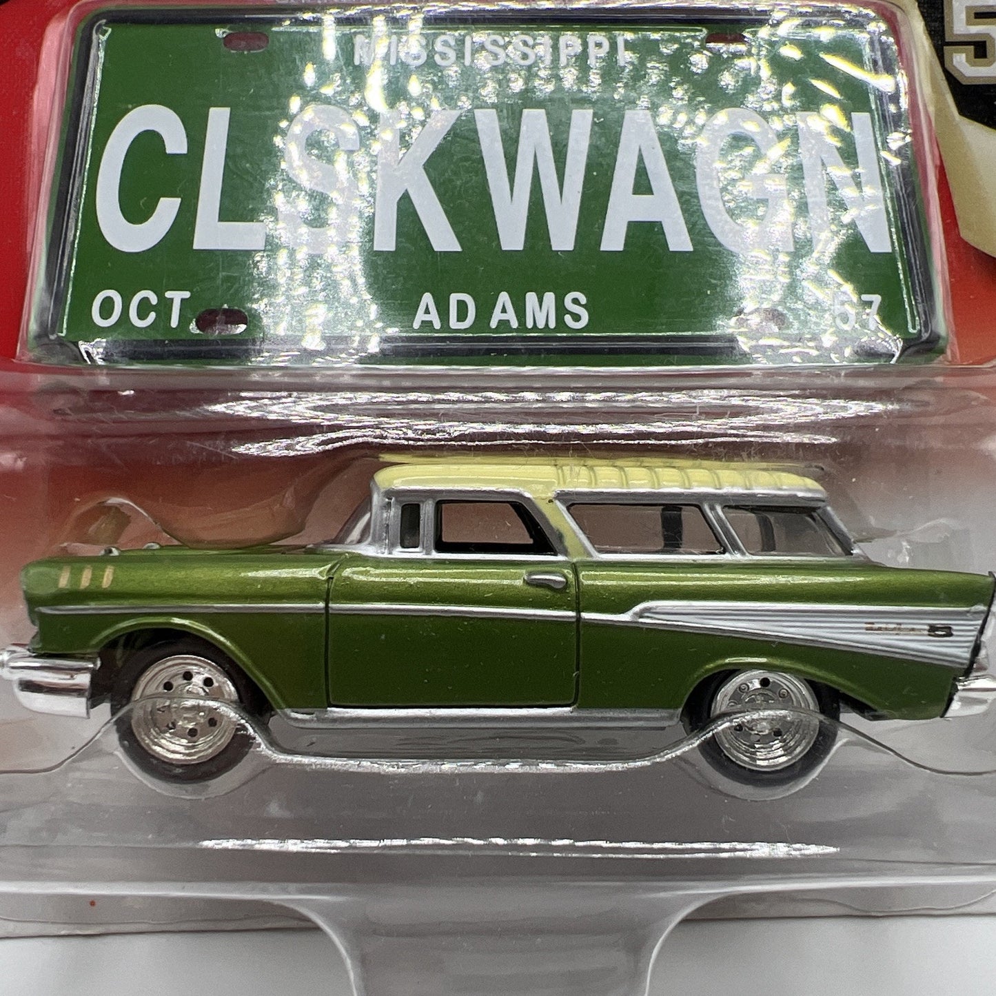 Johnny Lightning Class Of 57 Series 1957 Chevy Nomad Clskwagn Die Cast Car Model