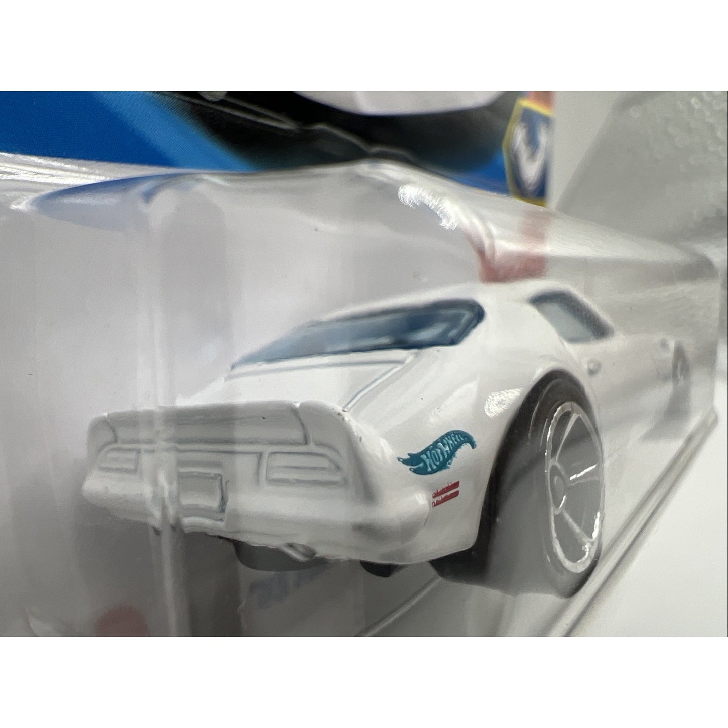 Hot Wheels 73 Pontiac Firebird 2025 Muscle Mania 1973 Muscle Car White