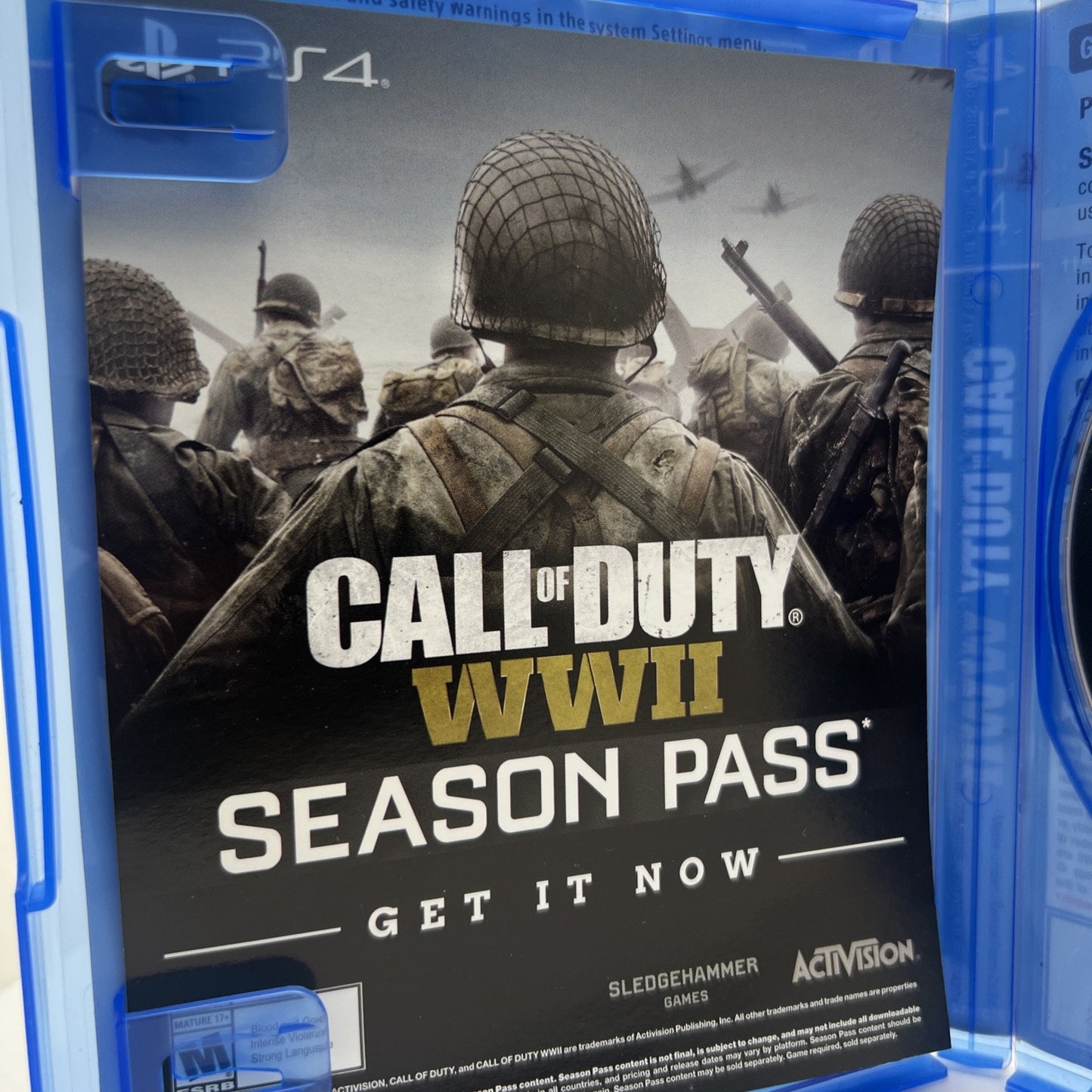 PS4 Call of Duty WWII Sony Playstation 4 2017 Video Game with Case World War 2