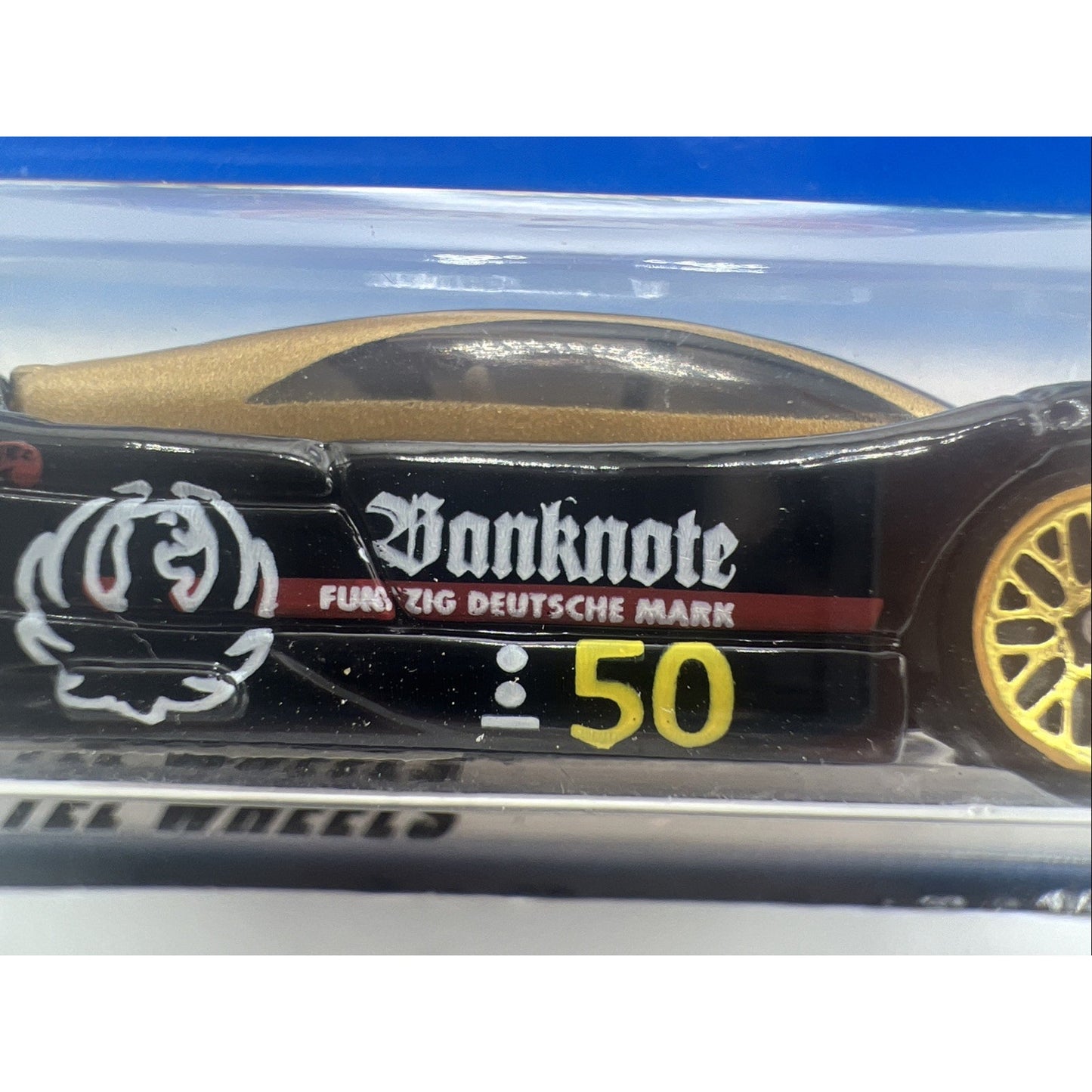 Hot Wheels 1998 Dash 4 Cash Series #723 Audi Avus Black Gold Race Car Die Cast