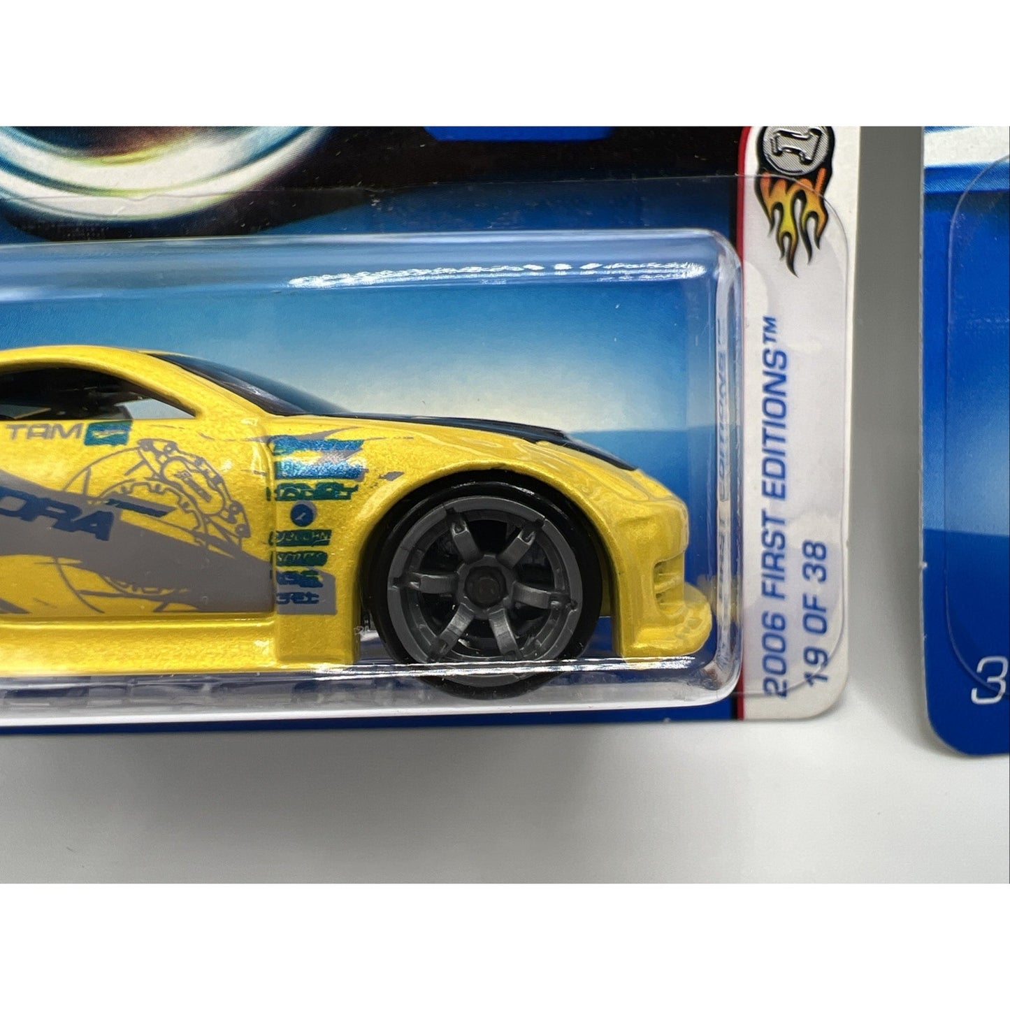 Hot Wheels 2006 1st Edition Nissan Z Yellow And FTE Version 19/38 Plus Ultra
