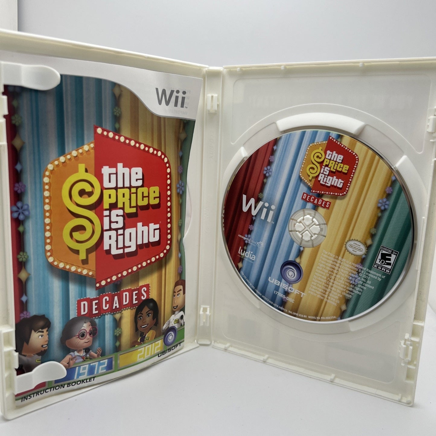 2011 The Price is Right Decades For Nintendo Wii With Case And Manual Used