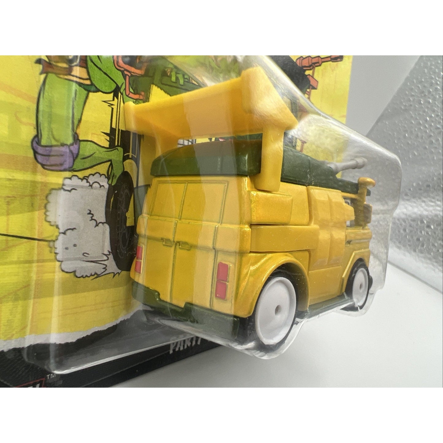 Hot Wheels Premium Pop Culture Teenage Mutant Ninja Turtles Party Wagon Van