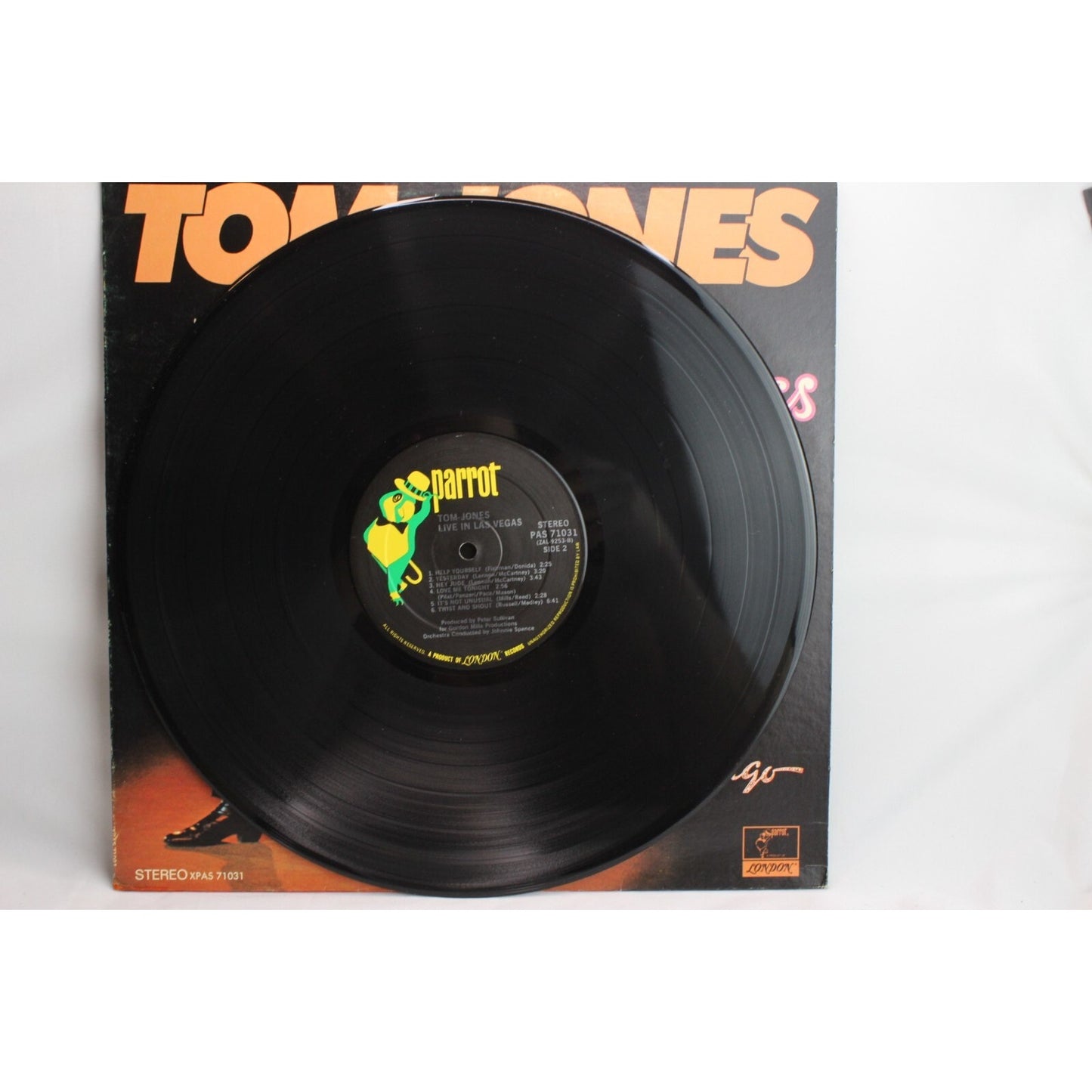 Tom Jones – Live in Las Vegas Vinyl Record Used