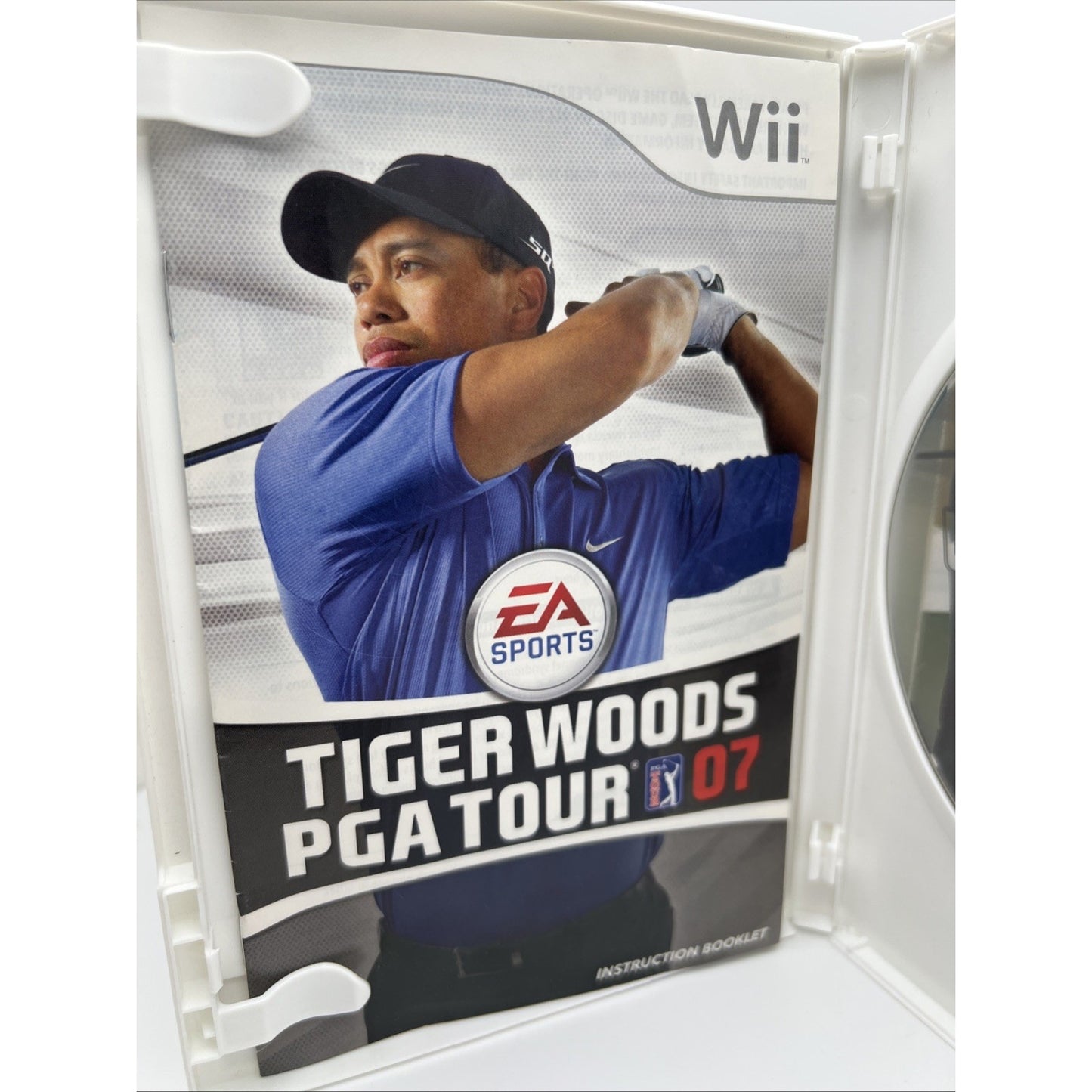 Tiger Woods PGA Tour 07 (Nintendo Wii, 2007) Complete with Manual And Case