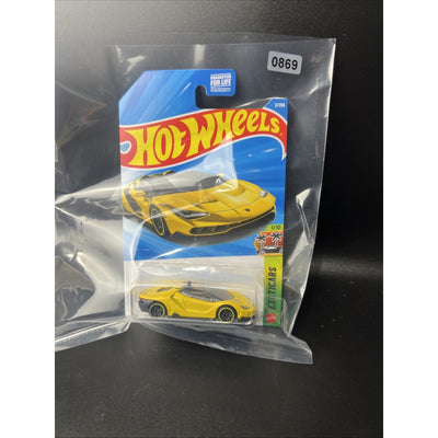 Hot Wheels 2026 Lamborghini Centenario Roadster '16 Super Car 2016 Yellow