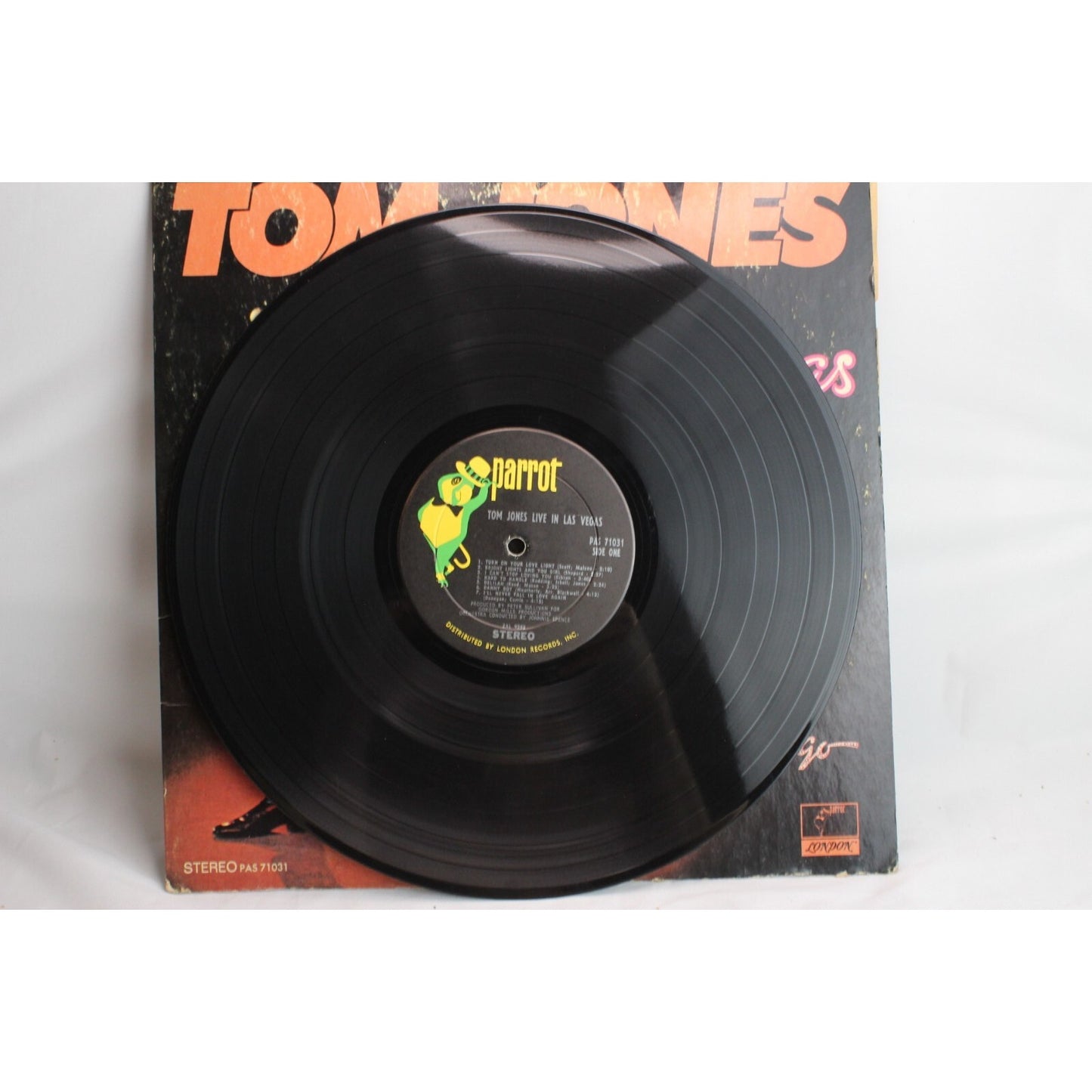 Tom Jones – Live in Las Vegas Vinyl Record Used
