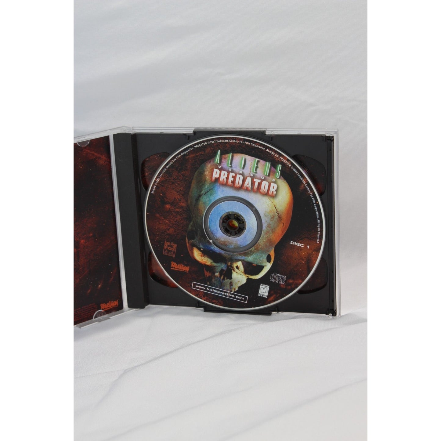 Aliens Versus Predator PC CD-ROM Tested Video Game Used Sci-Fi Shooter Game