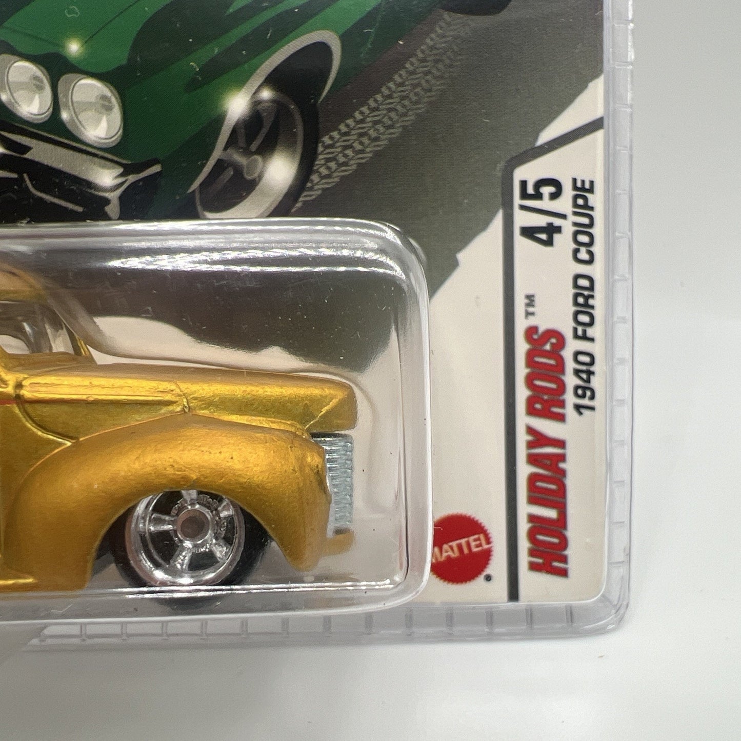 Hot Wheels 2005 Holiday Rods 1940 Ford Coupe Gold 1:64 Die Cast Christmas Car