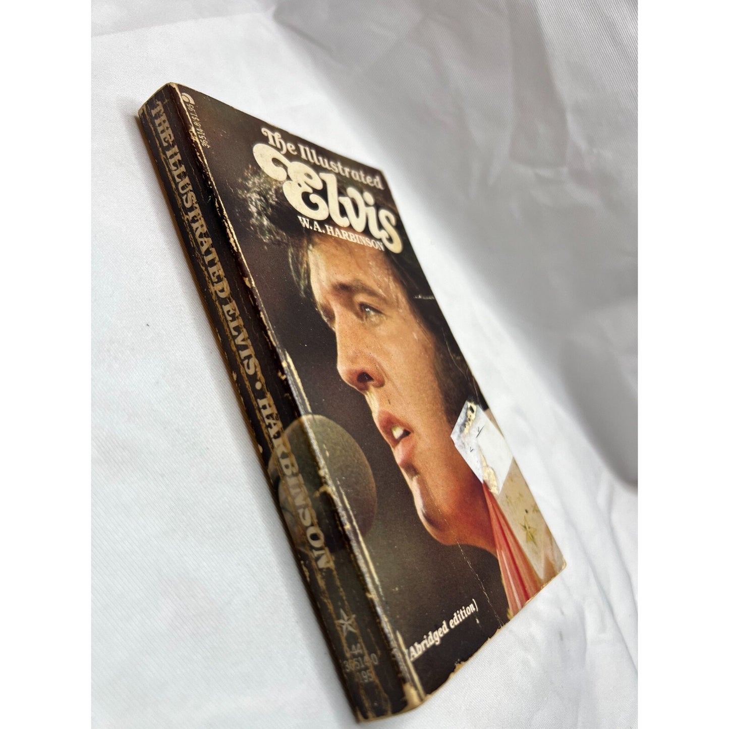 The Illustrated ELVIS by W.A. Harbinson Hardcover Biography Book Used