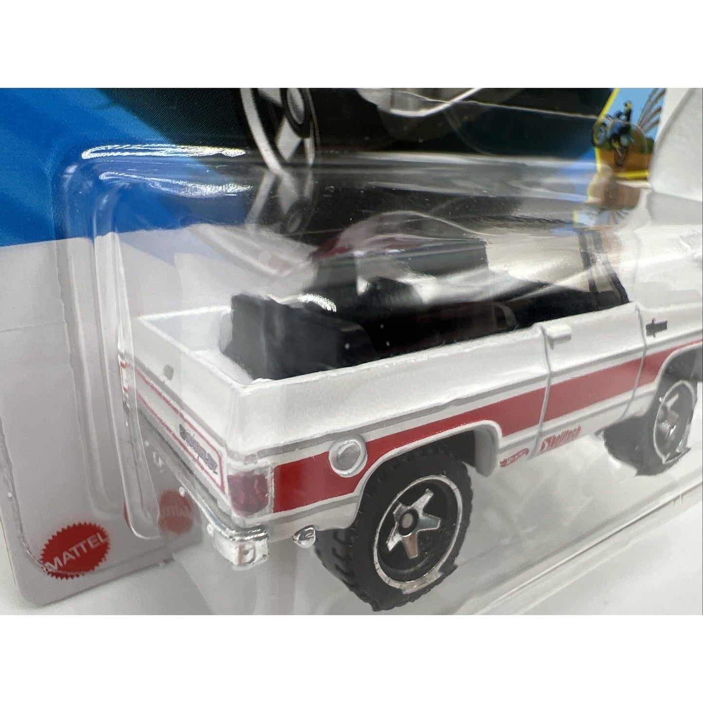 Hot Wheels 2025 Mainline 75 Chevy Blazer Custom #115 M Case 1975 White Truck