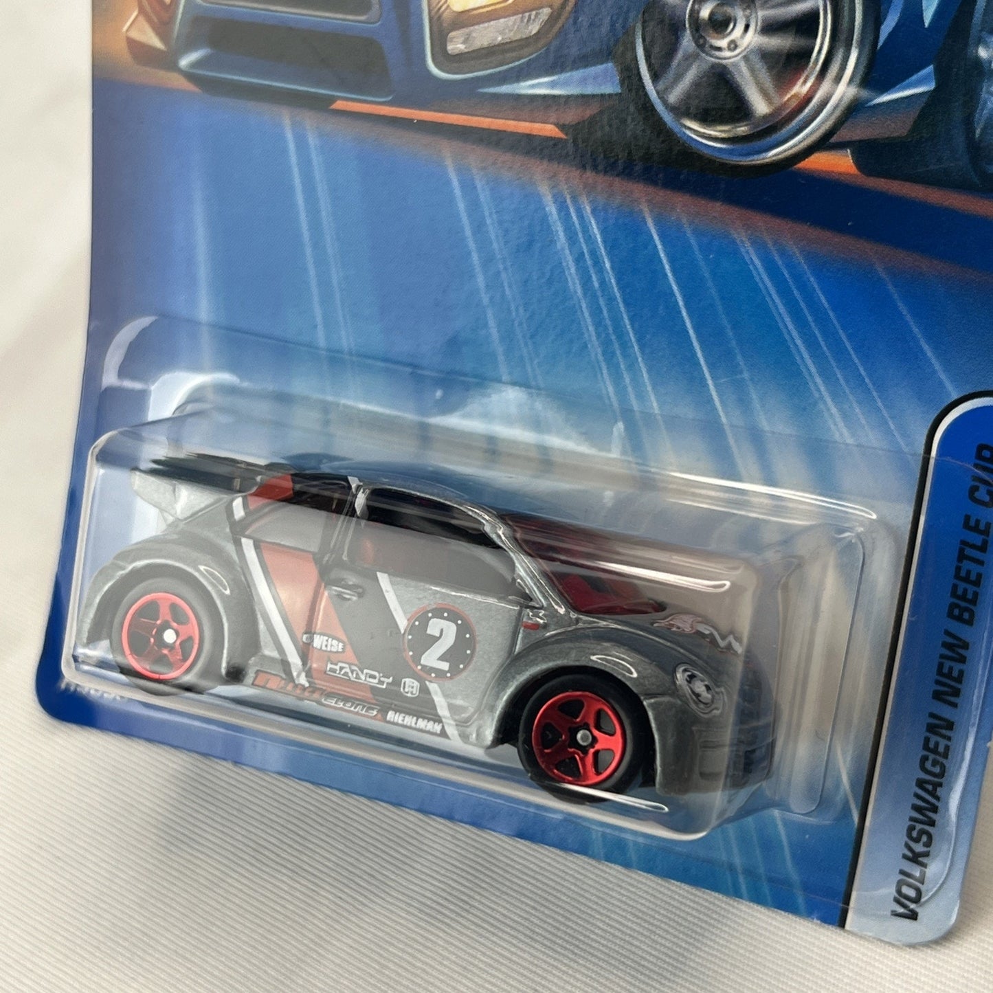 Hot Wheels 2005 Volkswagen New Beetle Cup 142 Gray and Red