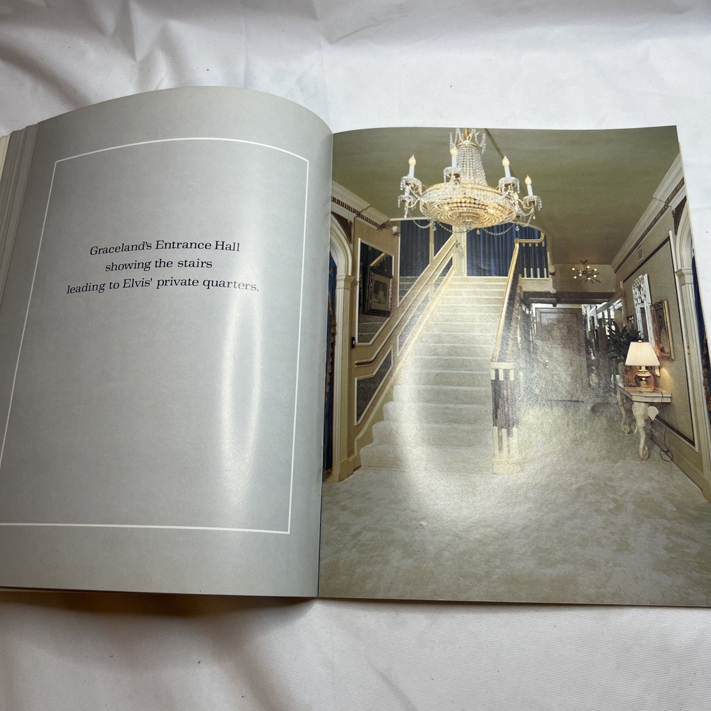 Elvis' Graceland 1982 The Official Photo Album of Elvis Home Rare Magazine