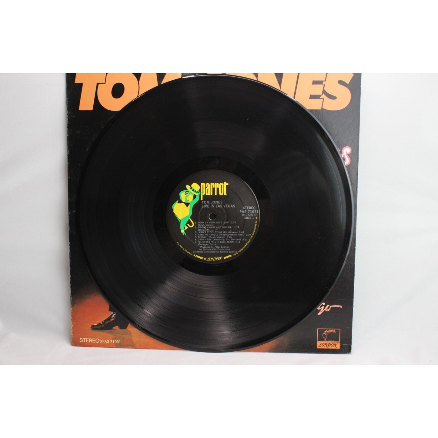 Tom Jones – Live in Las Vegas Vinyl Record Used