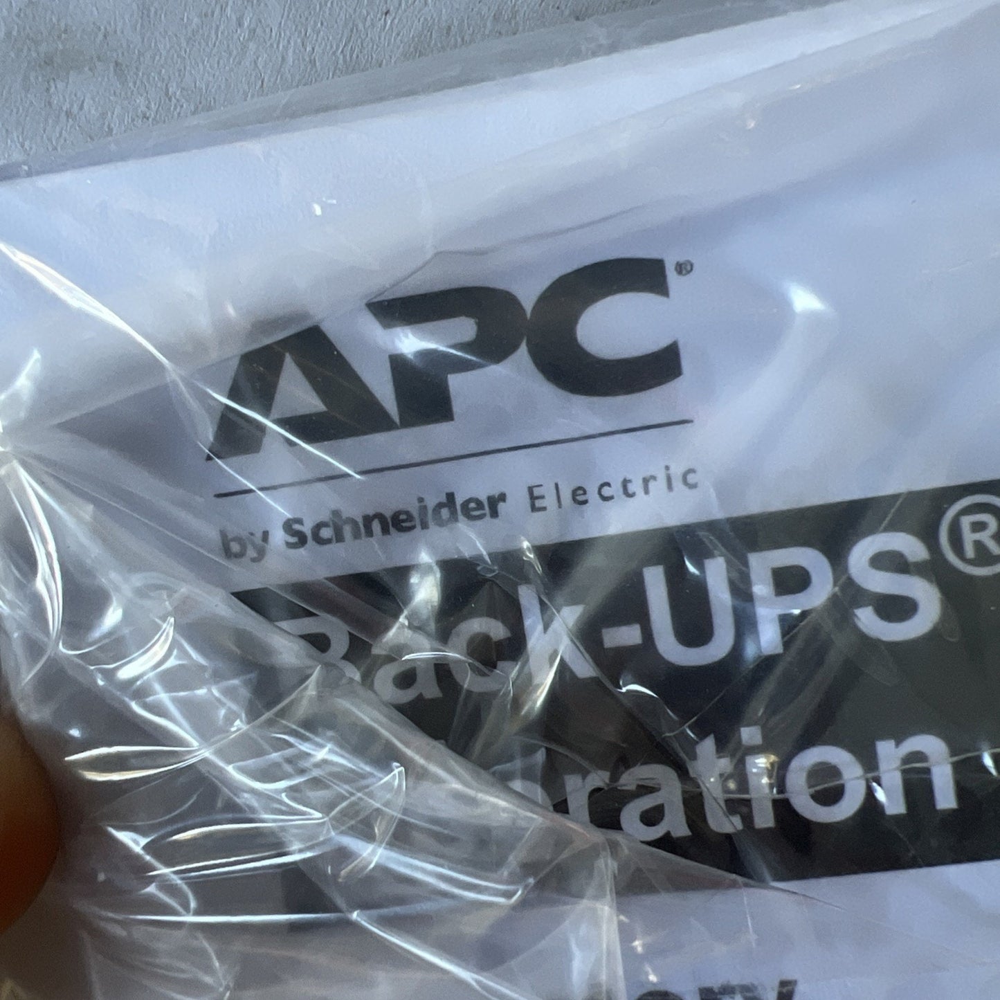 APC FCI 940-0127E APC USB to RJ45 Cable With Manual Back UPS XS 1000