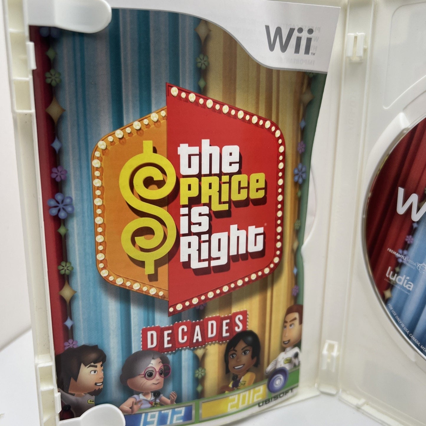 2011 The Price is Right Decades For Nintendo Wii With Case And Manual Used
