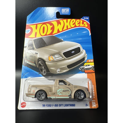 Hot Wheels Hot Trucks '99 Ford F-150 SVT Lightning 1:64 Die-cast 94/250 New