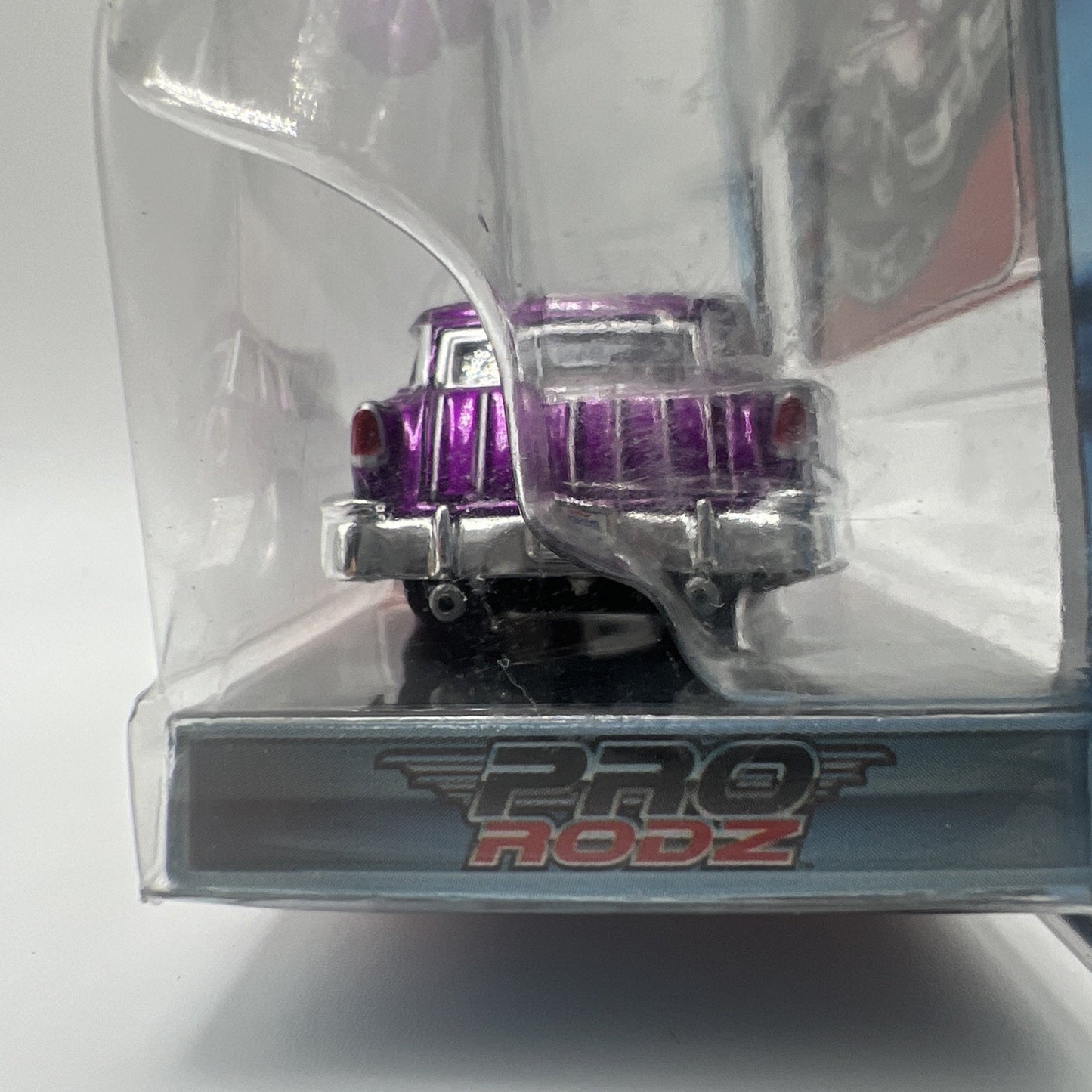 Maisto PRO RODZ 1:64 Diecast Car 1955 Chevy Nomad 2005 15478 Purple Flames