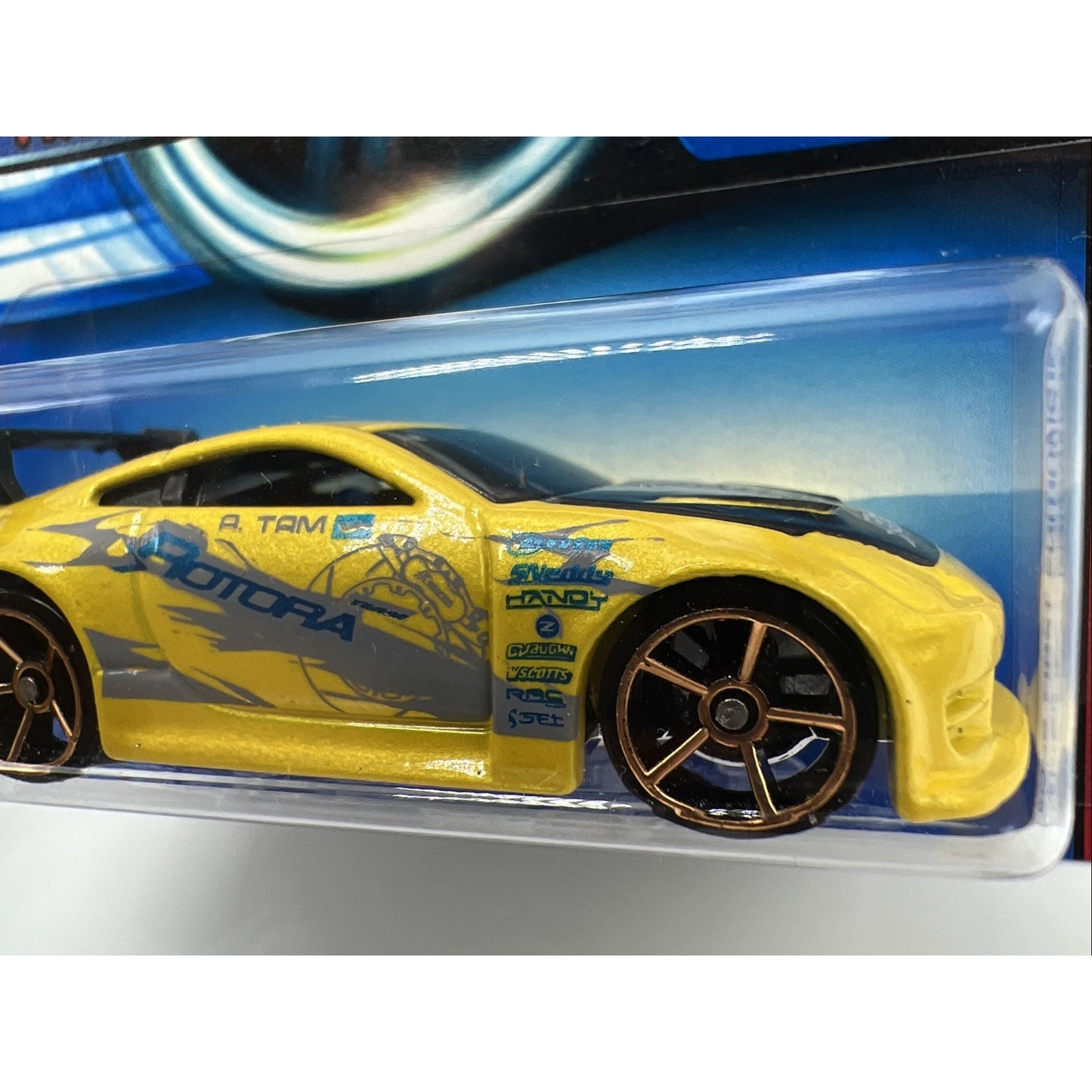 Hot Wheels 2006 1st Edition Nissan Z Yellow And FTE Version 19/38 Plus Ultra