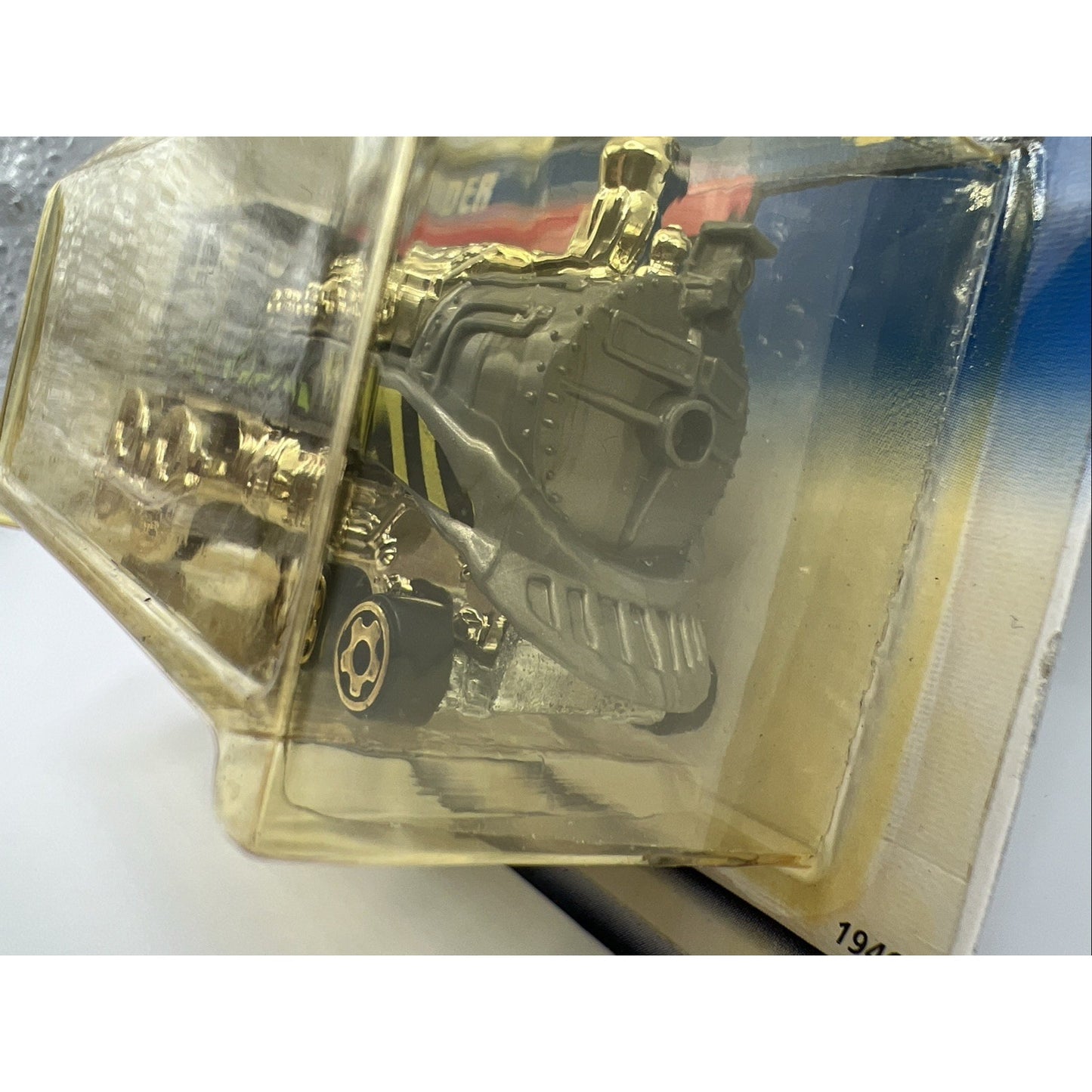 1998 Hot Wheels Rail Rodder #850 A5 Train Engine Railroad Gold New